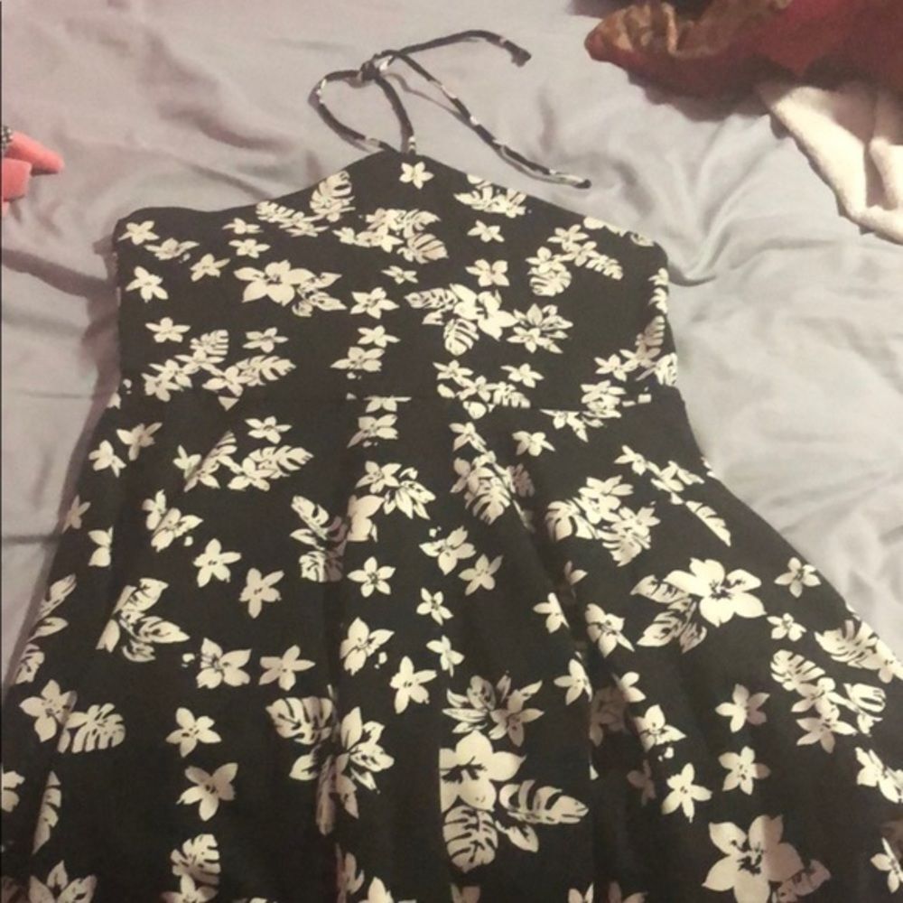 Bethany Mota dress string holds up dress size L